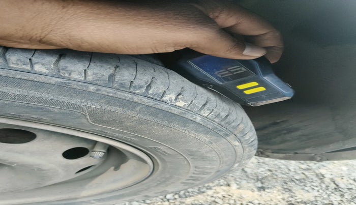 2010 Tata Indica Vista TERRA TDI, Diesel, Manual, 2,07,109 km, tyre