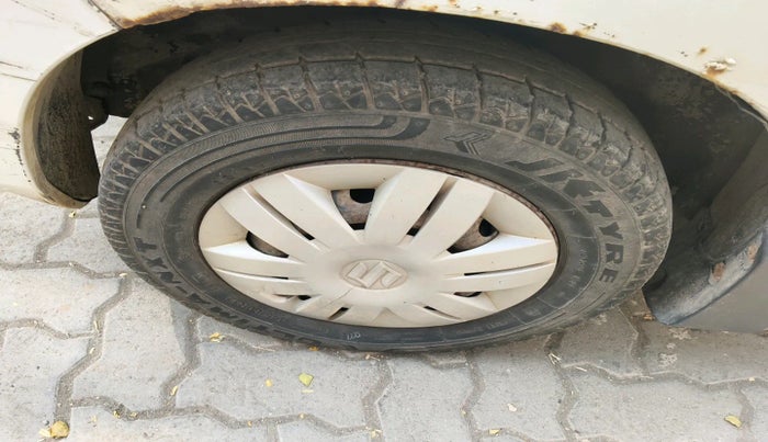 2013 Maruti Alto 800 LXI, Petrol, Manual, 28,125 km, tyre