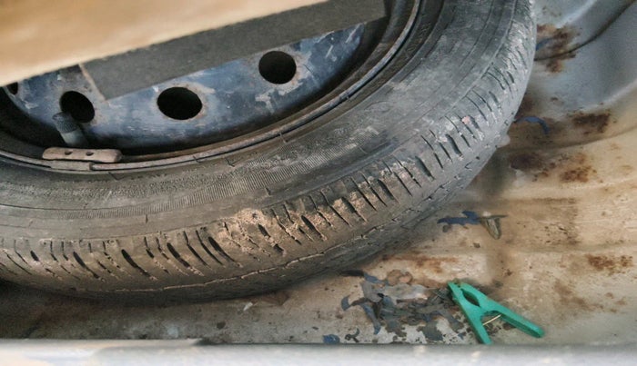 2013 Maruti Alto 800 LXI, Petrol, Manual, 28,125 km, tyre