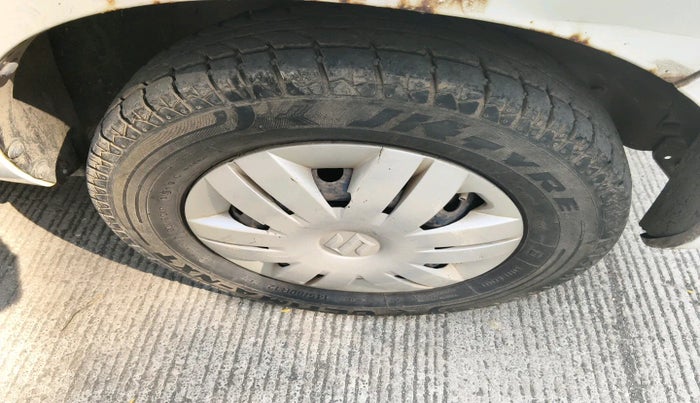 2013 Maruti Alto 800 LXI, Petrol, Manual, 28,125 km, tyre