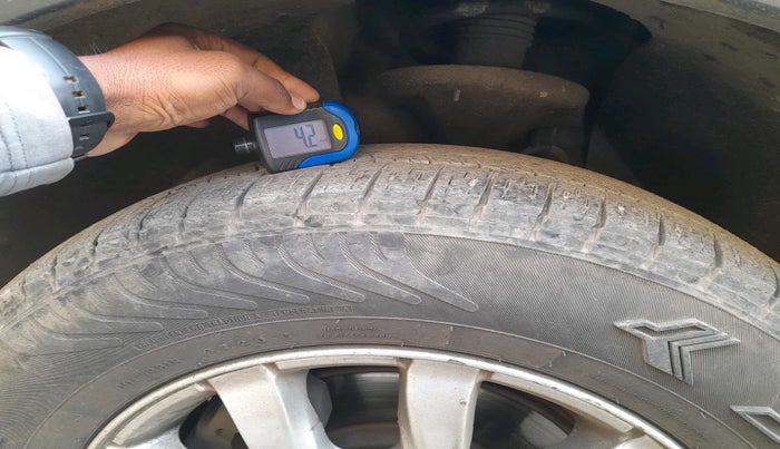 2015 Mahindra XUV500 W10, Diesel, Manual, 83,621 km, tyre