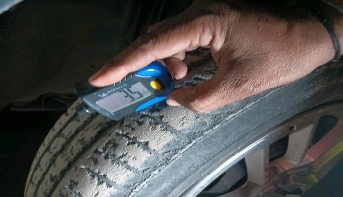 2020 Renault TRIBER RXT, Petrol, Manual, 32,845 km, tyre