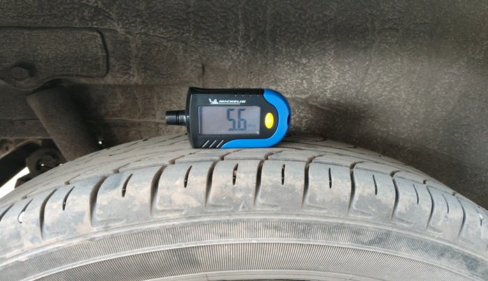 2014 Maruti Wagon R 1.0 LXI, Petrol, Manual, 1,06,351 km, tyre