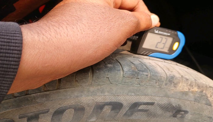 2013 Hyundai Santro Xing GL PLUS, Petrol, Manual, 1,23,958 km, tyre