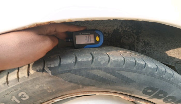 2013 Hyundai Santro Xing GL PLUS, Petrol, Manual, 1,23,958 km, tyre