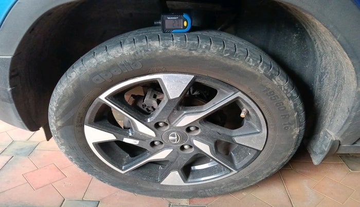 2021 Tata PUNCH CREATIVE  AMT, Petrol, Automatic, 35,295 km, tyre