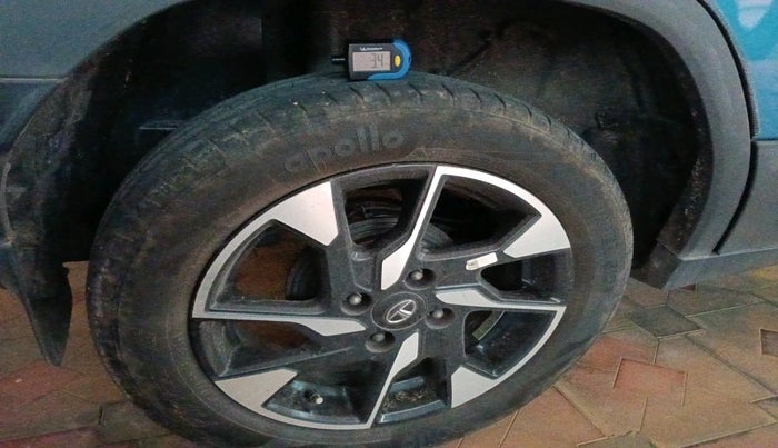 2021 Tata PUNCH CREATIVE  AMT, Petrol, Automatic, 35,295 km, tyre