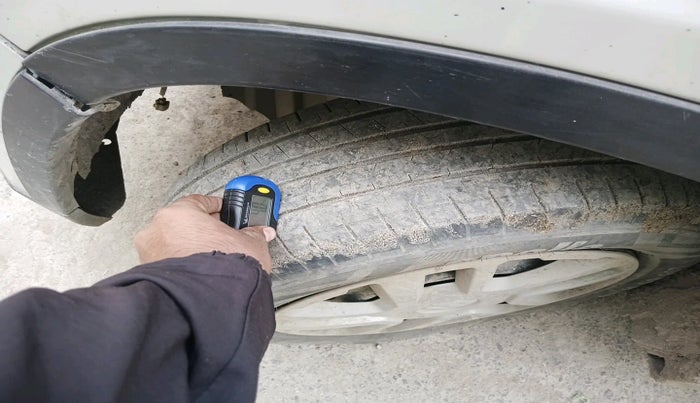 2017 Maruti Vitara Brezza VDI, Diesel, Manual, 94,222 km, tyre