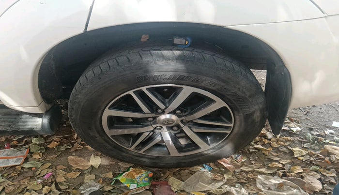 2013 Toyota Fortuner 3.0 4X2 MT, Diesel, Manual, 1,24,600 km, tyre