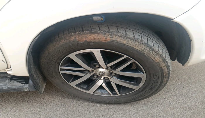 2013 Toyota Fortuner 3.0 4X2 MT, Diesel, Manual, 1,24,600 km, tyre