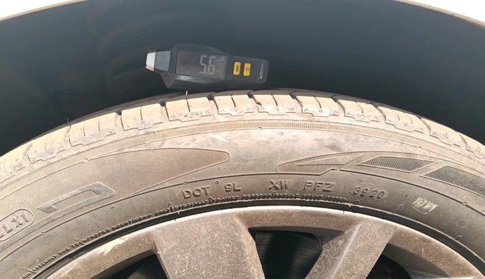 2012 Volkswagen Passat TRENDLINE MT, Diesel, Manual, 93,092 km, tyre