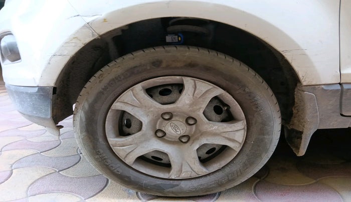 2015 Ford Ecosport AMBIENTE 1.5L PETROL, Petrol, Manual, 81,916 km, tyre