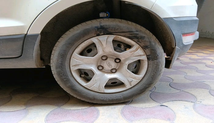 2015 Ford Ecosport AMBIENTE 1.5L PETROL, Petrol, Manual, 81,916 km, tyre