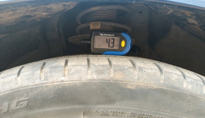 2019 Toyota Glanza V CVT, Petrol, Automatic, 22,974 km, tyre