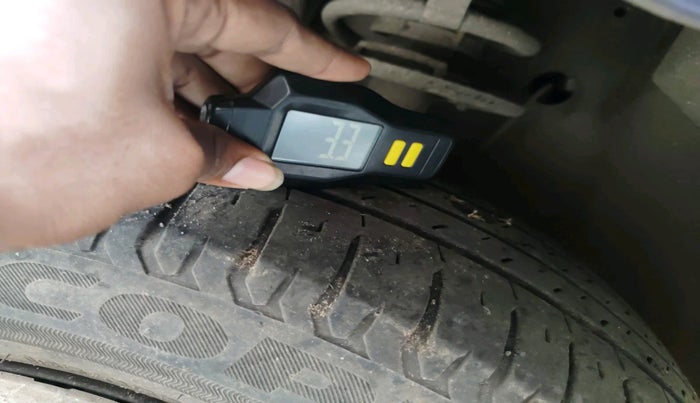 2023 Maruti Ertiga VXi (O), Petrol, Manual, 54,462 km, tyre