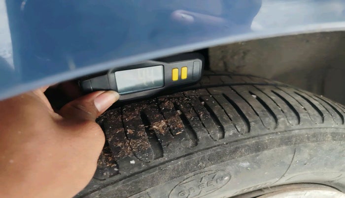 2023 Maruti Ertiga VXi (O), Petrol, Manual, 54,462 km, tyre