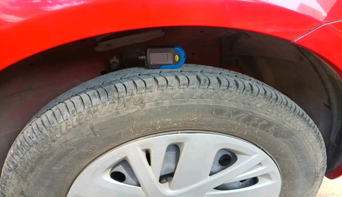 2017 Maruti Swift VXI, Petrol, Manual, 12,772 km, tyre