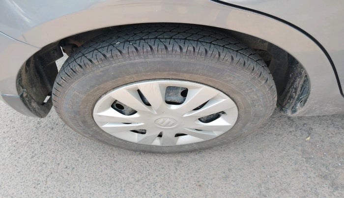 2012 Maruti Swift Dzire VXI, Petrol, Manual, 2,022 km, tyre