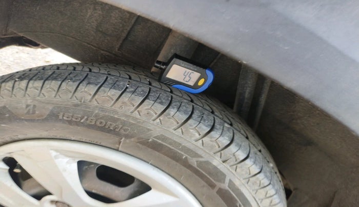 2018 Renault Kwid RXT 1.0, Petrol, Manual, 1,06,058 km, tyre