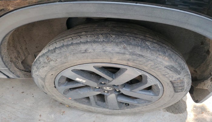 2022 Tata Safari XZA PLUS DARK EDITION, Diesel, Automatic, 68,075 km, tyre