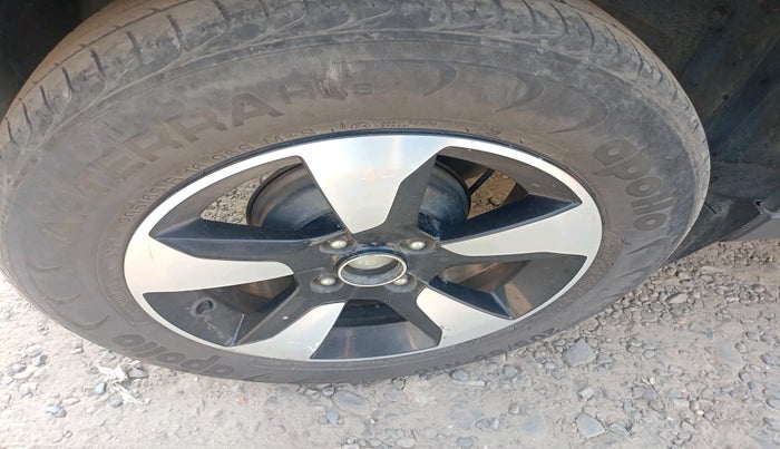 2019 Tata NEXON XZ PLUS DIESEL, Diesel, Manual, 80,139 km, tyre