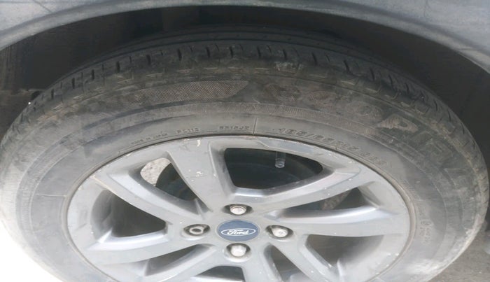 2019 Ford FREESTYLE TITANIUM 1.2 PETROL, Petrol, Manual, 59,605 km, tyre