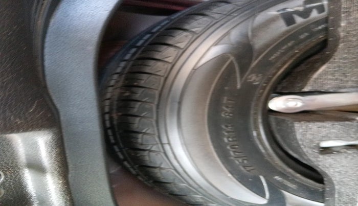 2015 Honda Jazz 1.2L I-VTEC V AT, Petrol, Automatic, 72,909 km, tyre