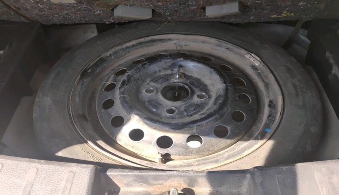 2016 Maruti Wagon R 1.0 VXI, Petrol, Manual, 88,579 km, tyre