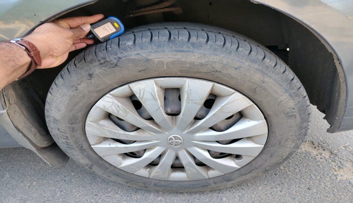 2014 Toyota Etios G, Petrol, Manual, 2,01,960 km, tyre