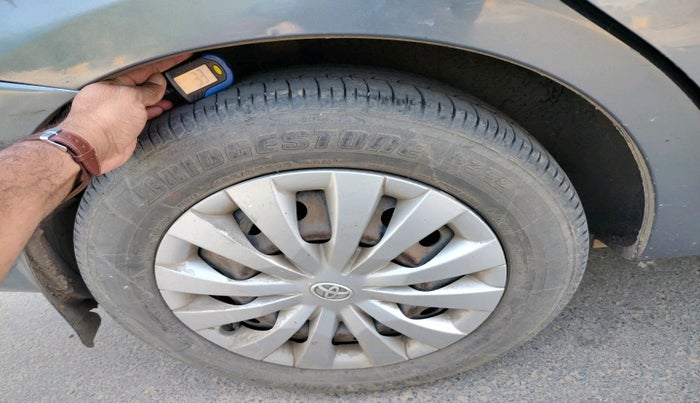 2014 Toyota Etios G, Petrol, Manual, 2,01,960 km, tyre