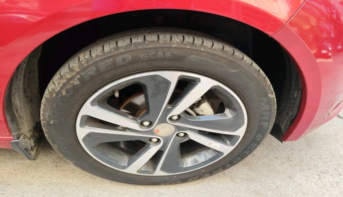 2024 Tata ALTROZ XZA + SUNROOF, Petrol, Automatic, 3,903 km, tyre