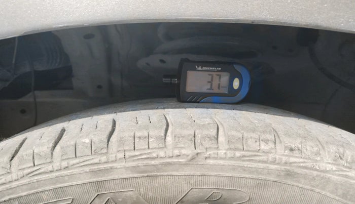 2014 Honda Mobilio 1.5L I-DTEC S, Diesel, Manual, 1,03,327 km, tyre