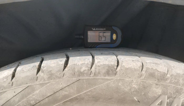 2014 Honda Mobilio 1.5L I-DTEC S, Diesel, Manual, 1,03,327 km, tyre