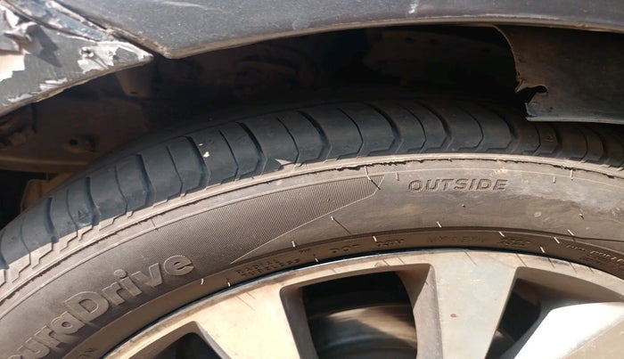 2016 Hyundai Verna 1.6 CRDI SX, Diesel, Manual, 1,09,786 km, tyre