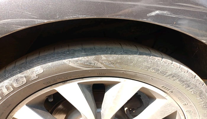 2016 Hyundai Verna 1.6 CRDI SX, Diesel, Manual, 1,09,786 km, tyre