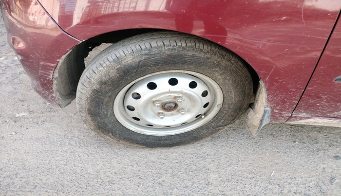 2014 Hyundai i10 MAGNA 1.1, Petrol, Manual, 65,563 km, tyre