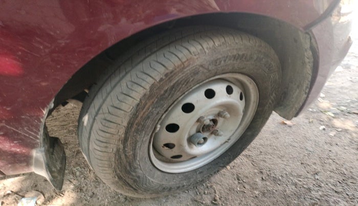 2014 Hyundai i10 MAGNA 1.1, Petrol, Manual, 65,563 km, tyre