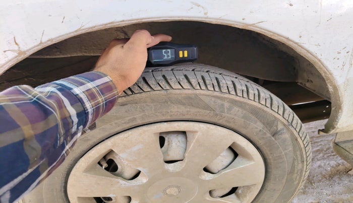 2016 Maruti Eeco 5 STR WITH A/C+HTR, Petrol, Manual, 95,106 km, tyre