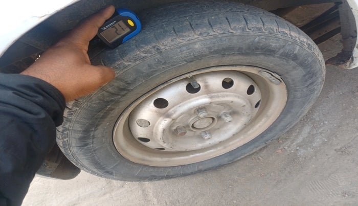 2015 Maruti Wagon R 1.0 LXI CNG, Petrol, Manual, 97,386 km, tyre