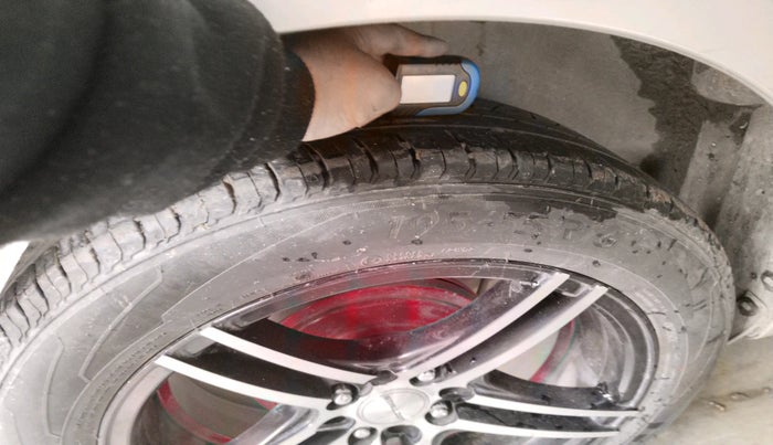 2022 Maruti Swift VXI, Petrol, Manual, 24,222 km, tyre