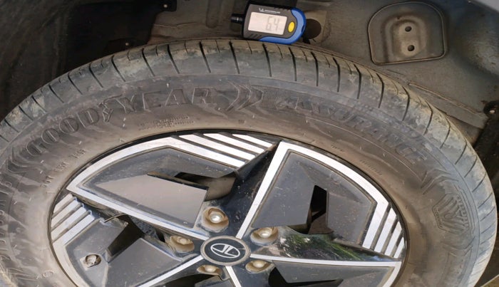 2024 Tata NEXON CREATIVE + 1.2 PETROL, Petrol, Manual, 24,997 km, tyre