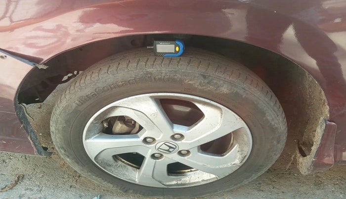 2014 Honda City 1.5L I-VTEC VX CVT, Petrol, Automatic, 1,29,126 km, tyre