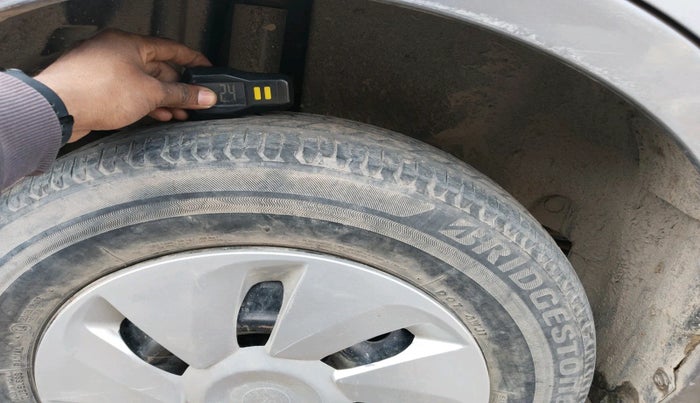 2013 Maruti Swift Dzire VXI, Petrol, Manual, 1,34,838 km, tyre