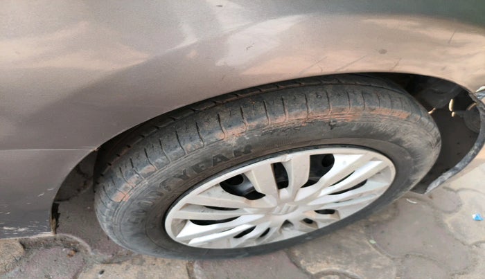 2016 Maruti Celerio VXI CNG, Petrol, Manual, 85,263 km, tyre