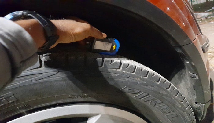 2018 Mahindra XUV500 W6, Diesel, Manual, 57,950 km, tyre