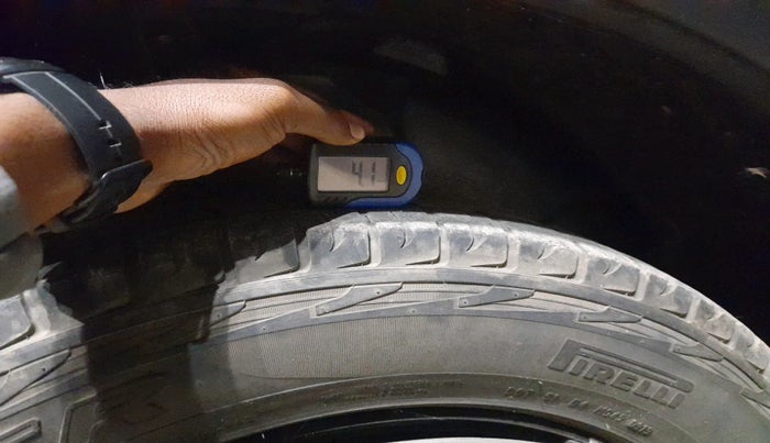 2018 Mahindra XUV500 W6, Diesel, Manual, 57,950 km, tyre