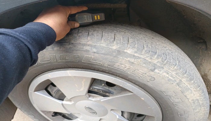 2018 Mahindra XUV500 W6 1.99, Diesel, Manual, 76,329 km, tyre