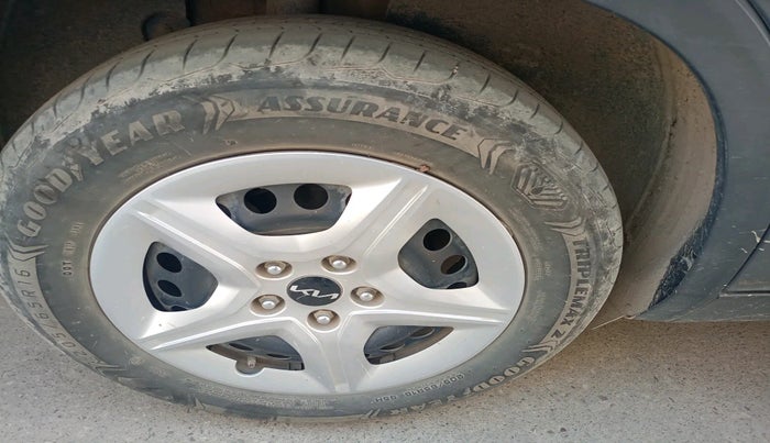 2024 KIA SELTOS HTE 1.5D IMT, Diesel, Manual, 34,369 km, tyre