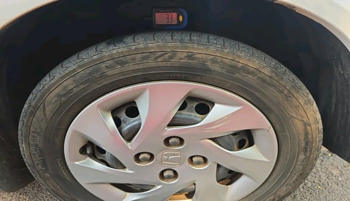 2015 Honda Amaze 1.5L I-DTEC S, Diesel, Manual, 1,83,559 km, tyre