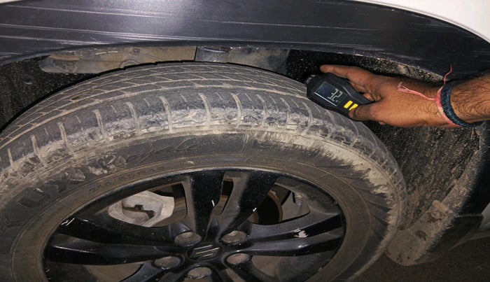 2018 Maruti Vitara Brezza ZDI, Diesel, Manual, 1,37,549 km, tyre